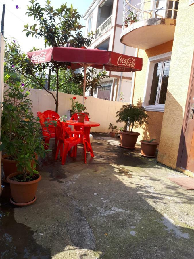 Home Batumi Zewnętrze zdjęcie